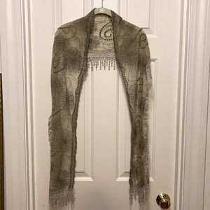 Must have neutral Lace scarf or shawl